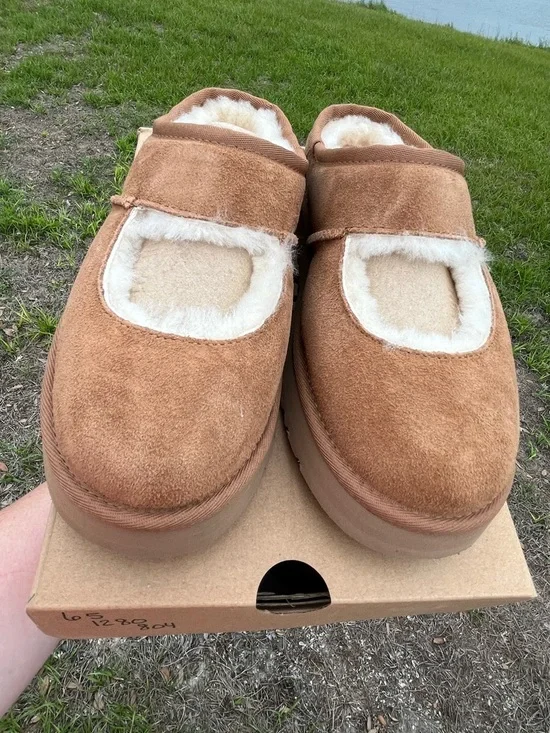 UGG Kids Bea Mary Jane Chestnut Slip-On Shearling Lined Slippers Size 6 - Picture 7 of 14